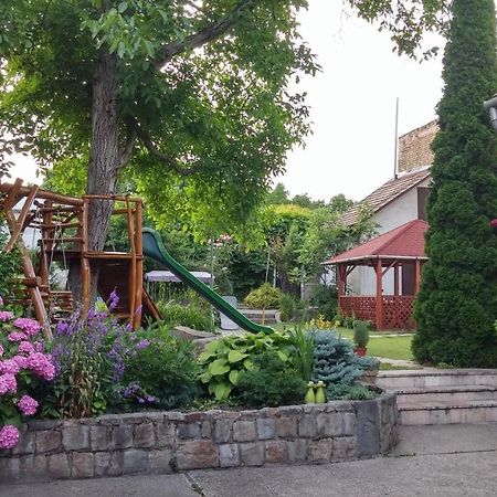 Szekely Vendeghaz Otel Estergon Dış mekan fotoğraf