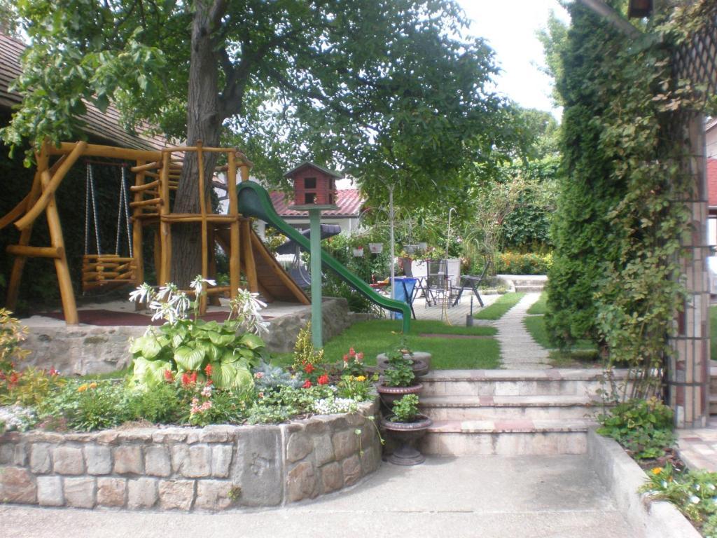 Szekely Vendeghaz Otel Estergon Dış mekan fotoğraf
