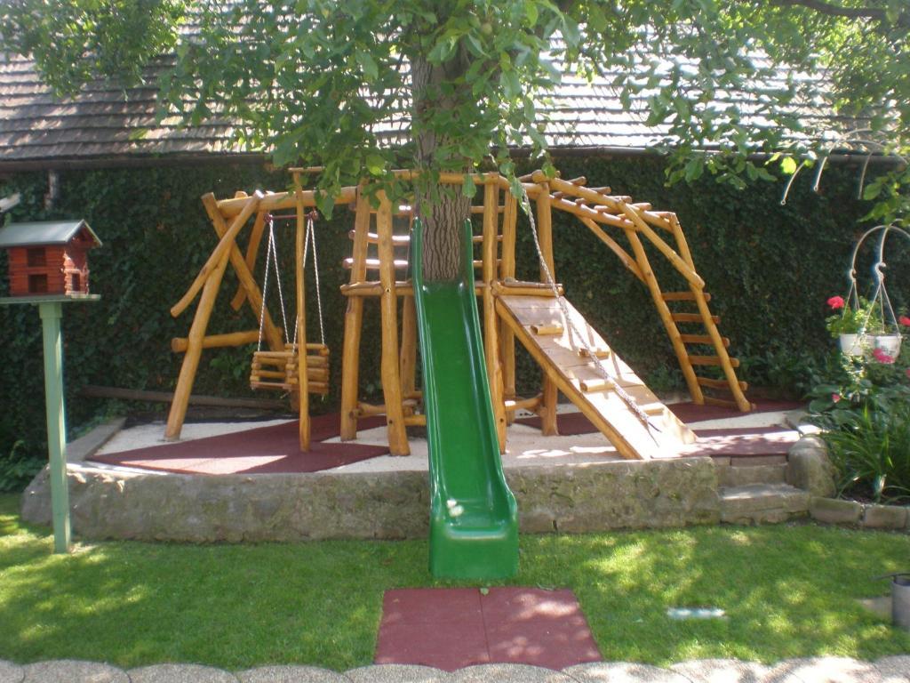 Szekely Vendeghaz Otel Estergon Dış mekan fotoğraf